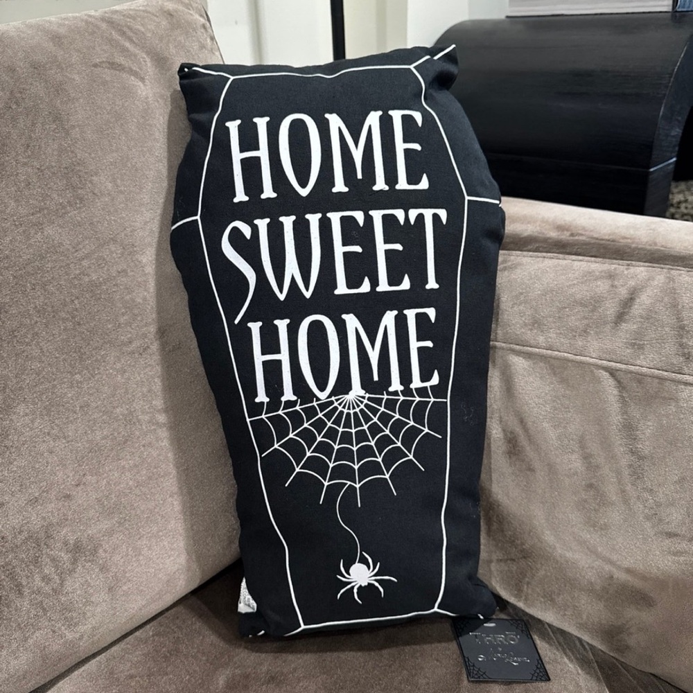 THRŌ by Marlo Lorenz Cotton 'Home Sweet Home' Coffin Halloween Accent Pillow BLK